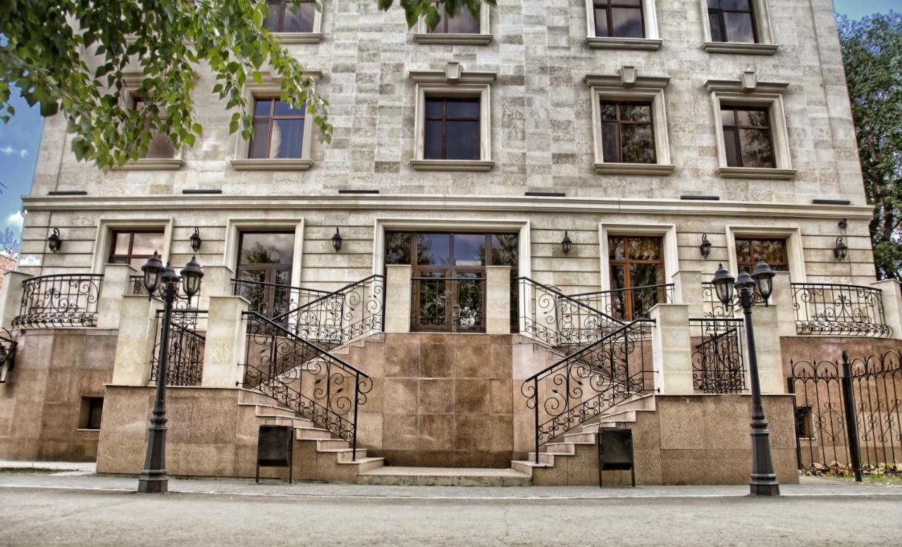 Plaza Hotel Köksjetau Exteriör bild